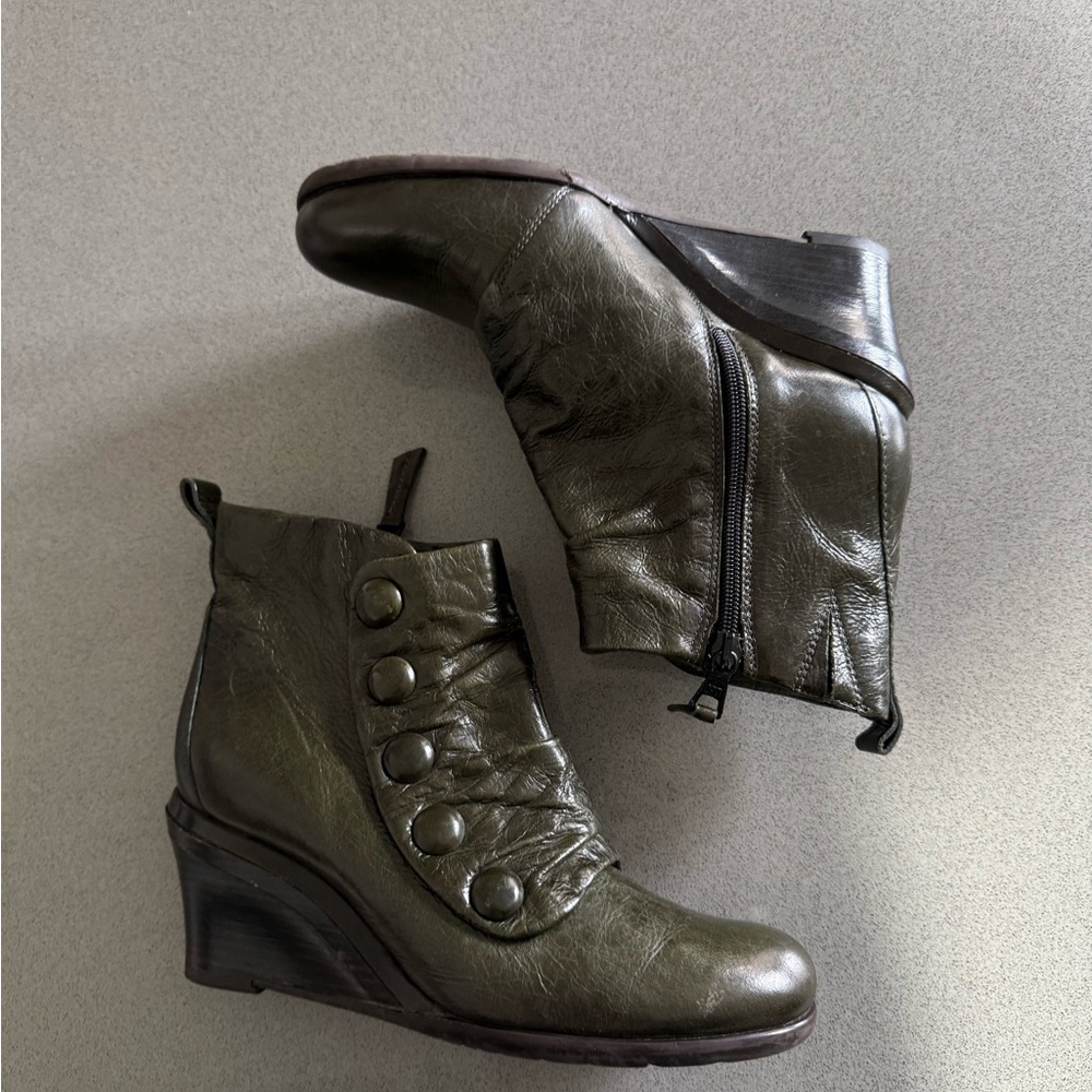 Miz Mooz Olive Green Leather Wedge Ankle Boots